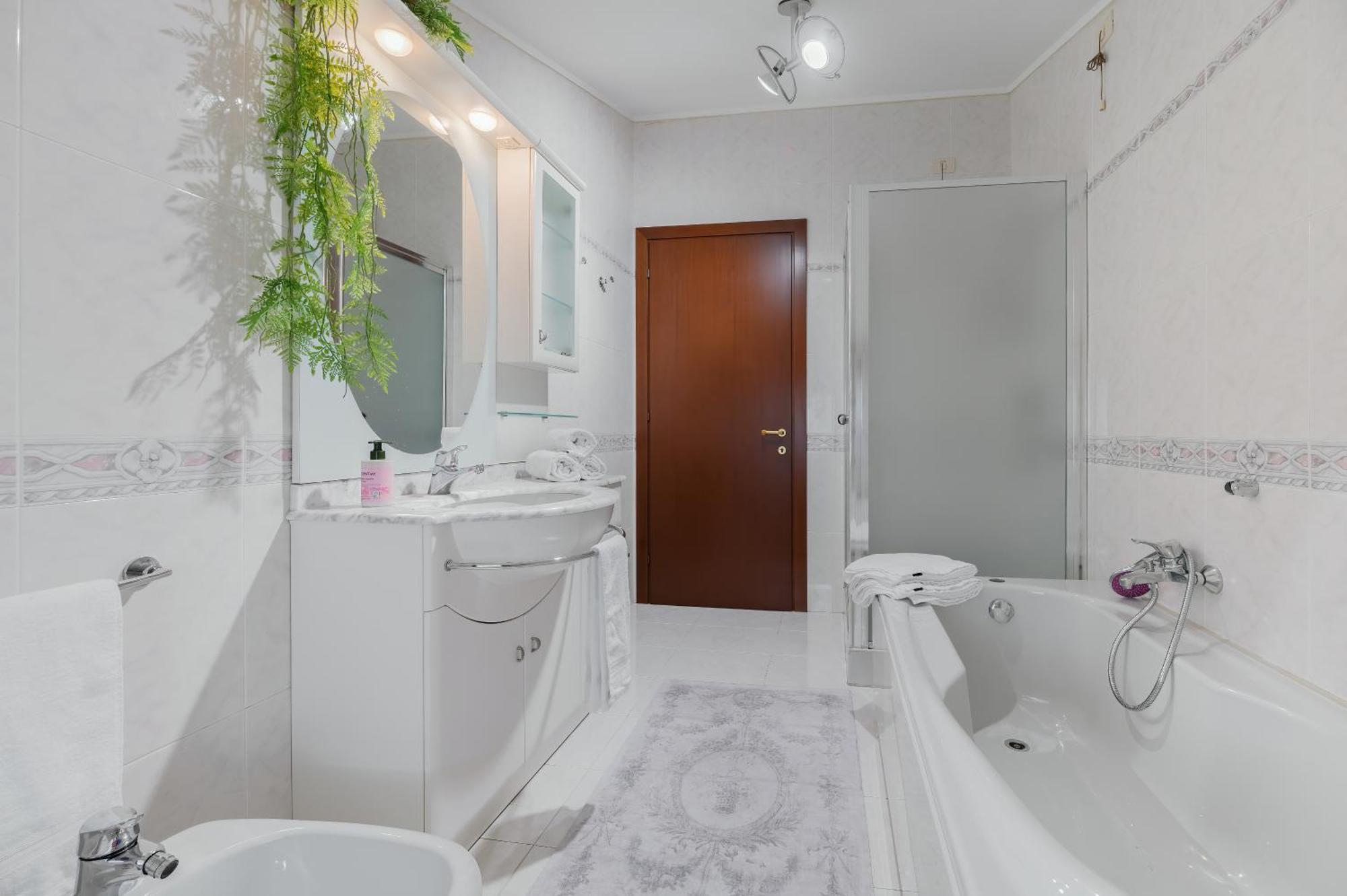 Casa Di Iaio - 90 M2 Apt With Free Wi-Fi, Netflix, Home Cinema & Parking Gorycja Zewnętrze zdjęcie