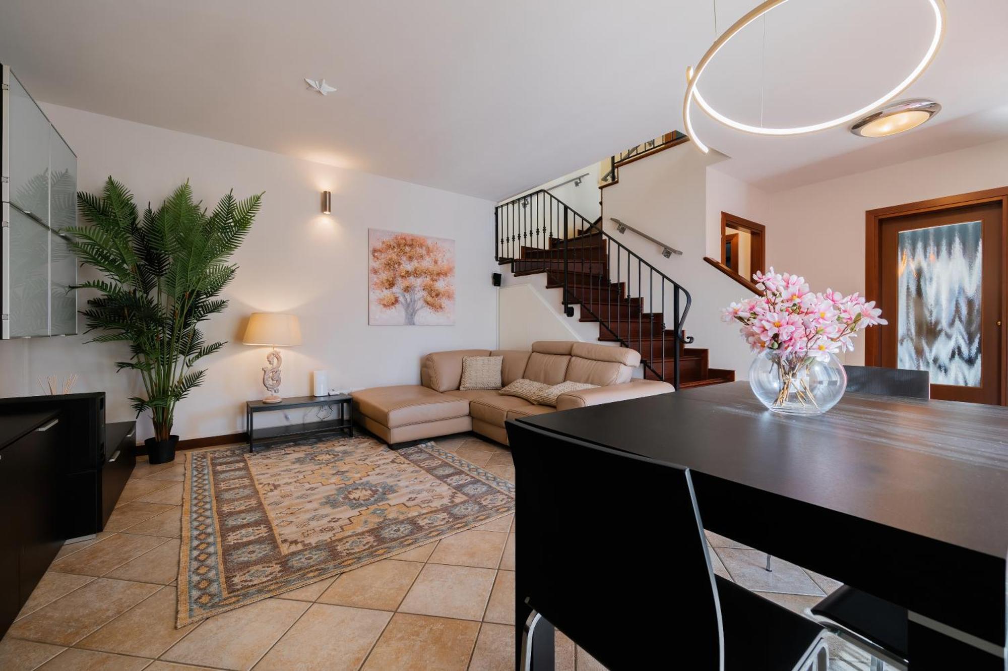 Casa Di Iaio - 90 M2 Apt With Free Wi-Fi, Netflix, Home Cinema & Parking Gorycja Zewnętrze zdjęcie